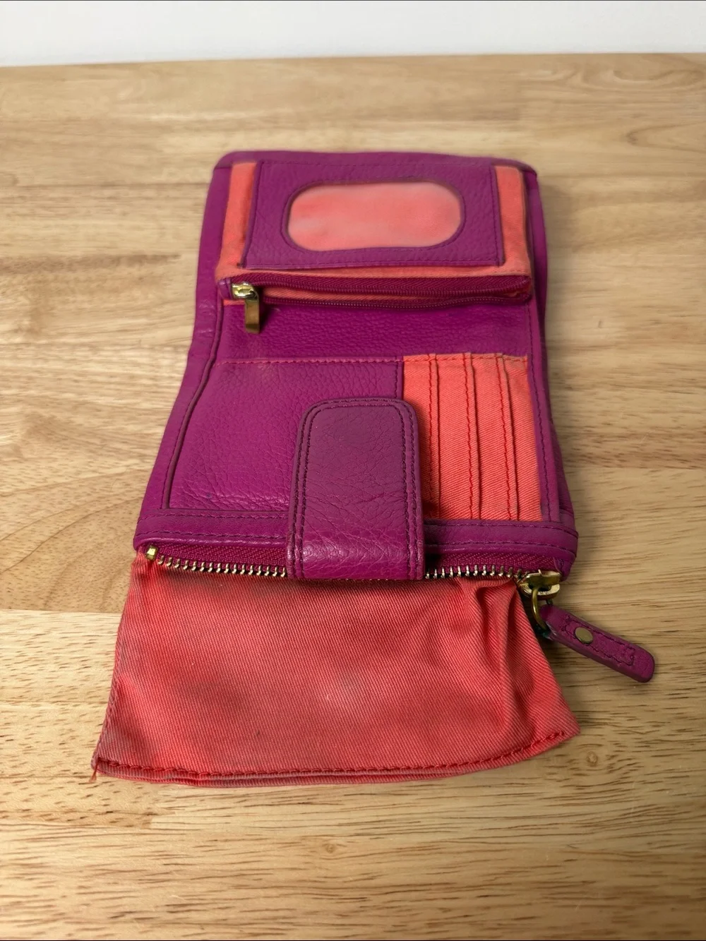 Used Fossil Women’s Leather Wallet Organizer